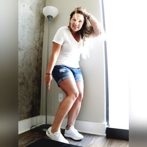 Meet your Posher, Allisha